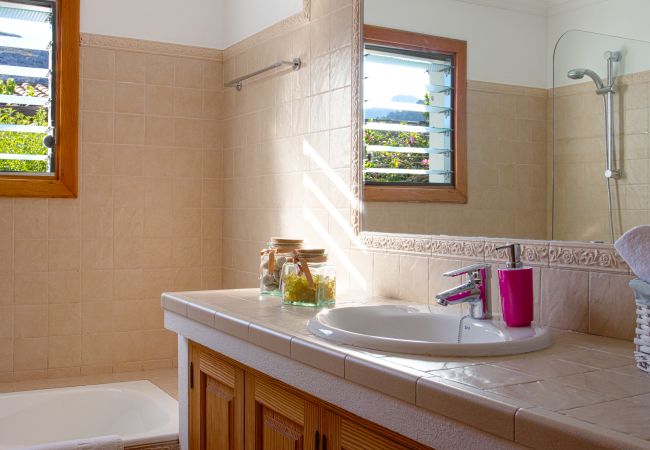 Baño con bañera
