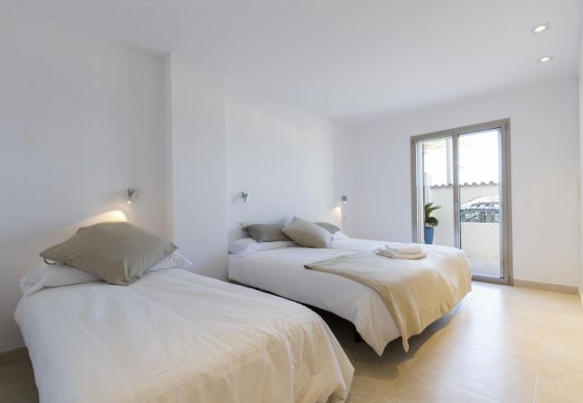 Chalet in Port de Pollença - VILLA HOLLAND (7 pax) (Ref. PP01