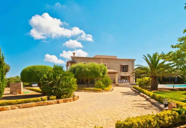 Entrance to the Villa